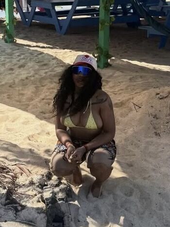 Full leaked Sza private photo