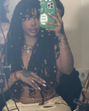 Full leaked Sza private photo