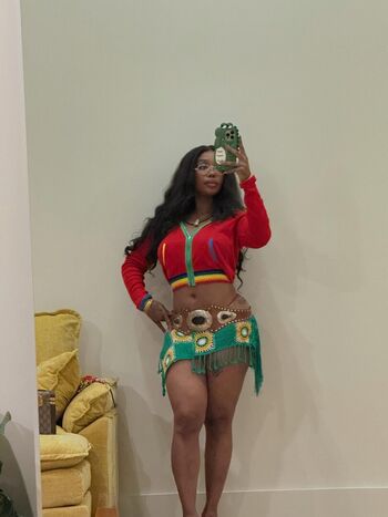 Full leaked Sza private photo