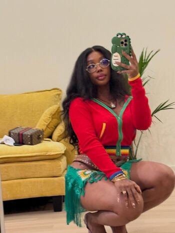 Full leaked Sza private photo