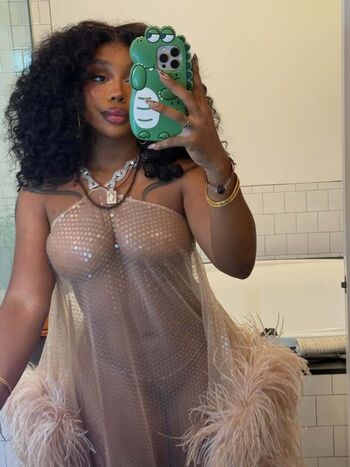 Full leaked Sza private photo