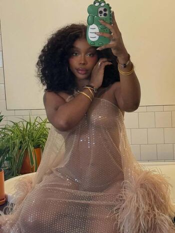 Full leaked Sza private photo