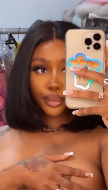 Full leaked Sza private photo