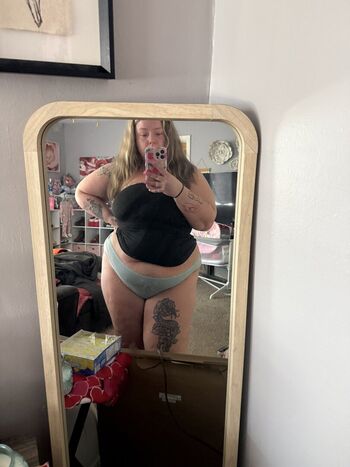 Full leaked Tahcake private photo