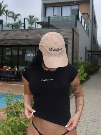 Taina Costa