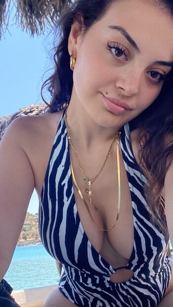 Full leaked Tanriverdinazlican private photo