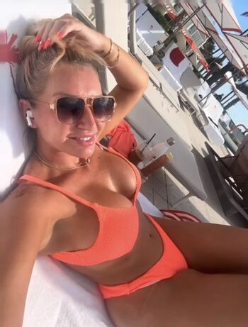 Full leaked Tanya truss page private photo
