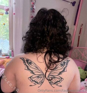 Full leaked Tapewormkid private photo
