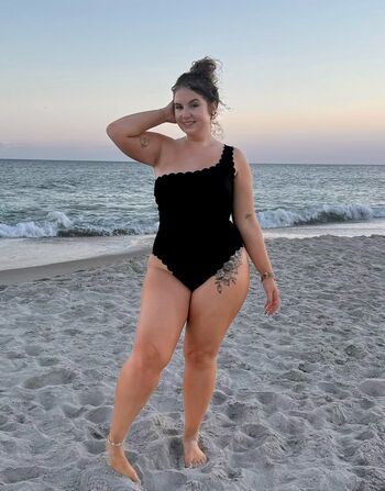 Full leaked Tara howlett private photo