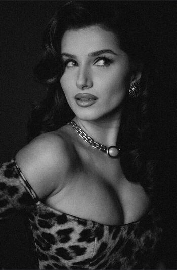 Full leaked Tara sutaria private photo