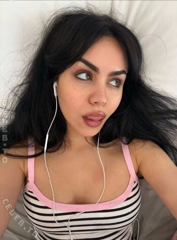 Full leaked Tarayummy private photo