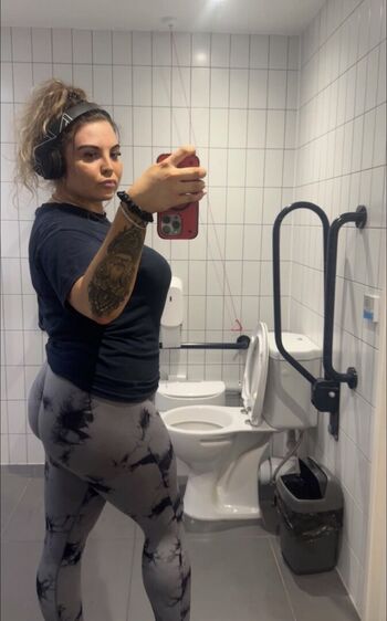 Full leaked Tastethetreacle private photo