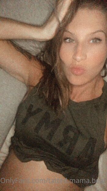 Full leaked Tatted mama bear private photo