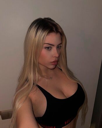 Full leaked Tayariri private photo