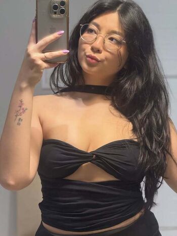 Full leaked Tayhuhu private photo
