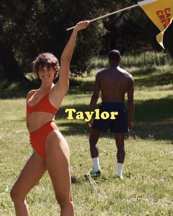 Full leaked Taylor hill private photo