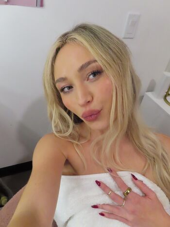 Full leaked Taylor hudson private photo