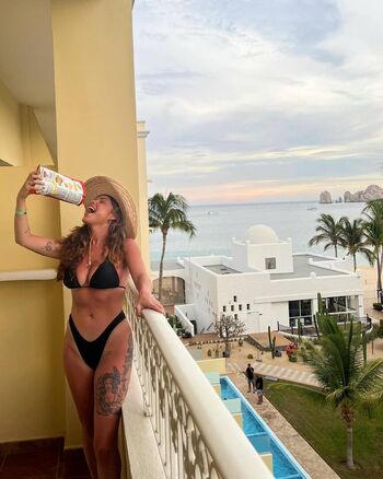 Full leaked Taylor hull private photo