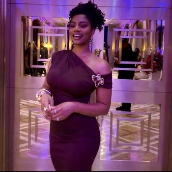 Full leaked Taylor rooks private photo