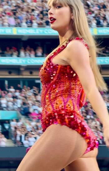 Full leaked Taylor swift  page private photo