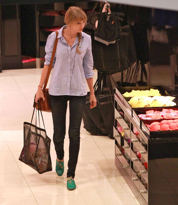 Full leaked Taylor swift private photo
