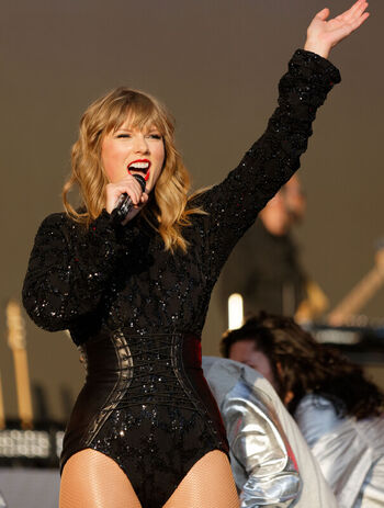 Full leaked Taylor swift page private photo