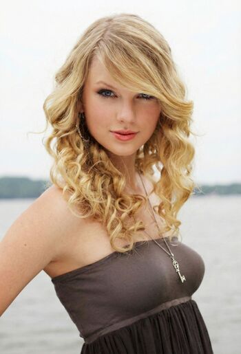 Full leaked Taylor swift private photo
