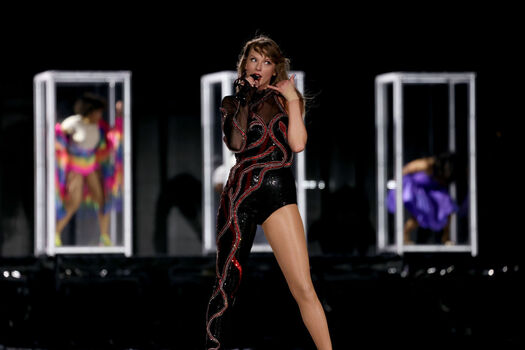 Full leaked Taylor swift private photo