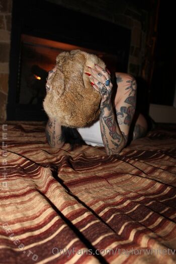 Full leaked Taylor white private photo