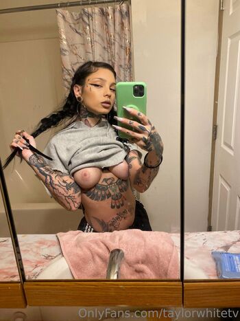 Full leaked Taylor white page private photo