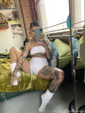 Full leaked Taylor white private photo