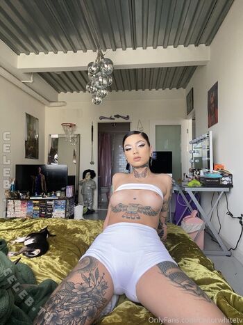 Full leaked Taylor white private photo