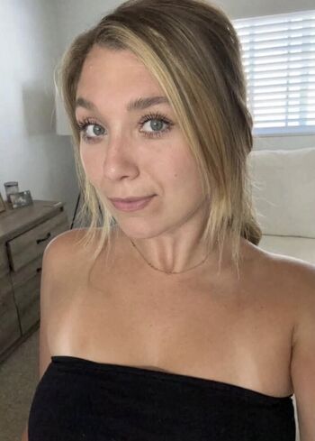Full leaked Tayloraoude private photo