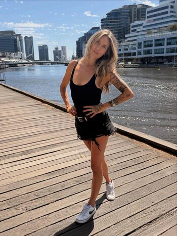 Full leaked Taylorbee private photo