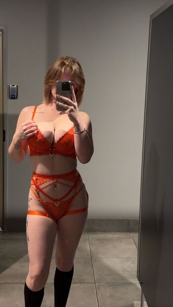 Full leaked Teetee page private photo
