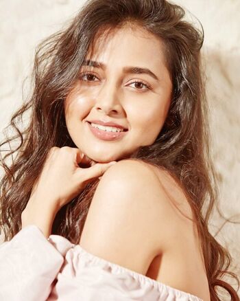 Full leaked Tejasswi prakash page private photo