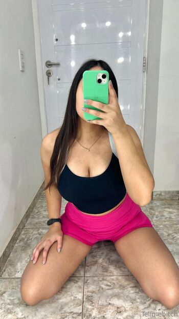 Full leaked Tellmebitch private photo