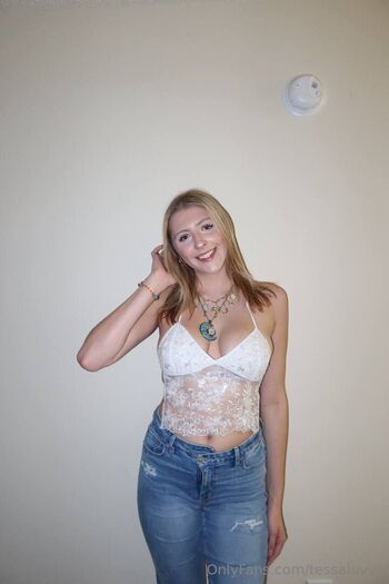 Full leaked Tessaluvvs private photo