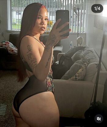 _thagirldaee