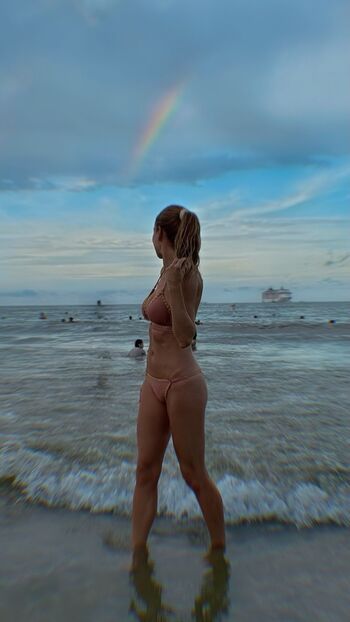 Full leaked Thais pacholek private photo