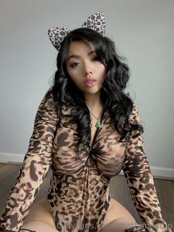Full leaked Thathoneydip page private photo