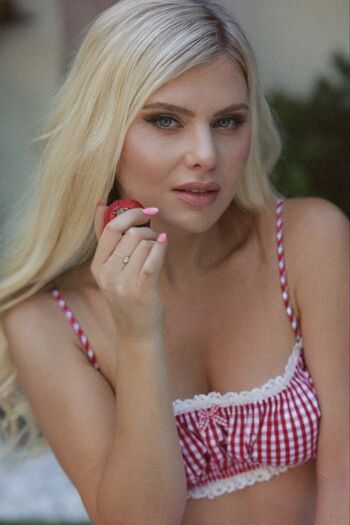 Full leaked Thatksenia private photo