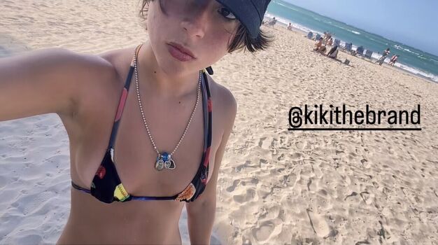 Full leaked Theatomicbabe private photo