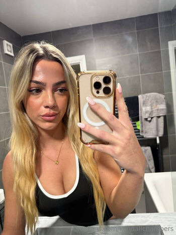 Full leaked Theblondebuilders private photo
