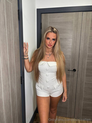 Full leaked Theblondebuilders private photo