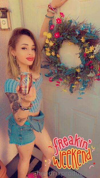 Full leaked Thehollyhendrix private photo