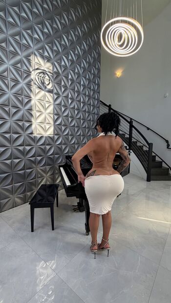 Full leaked Thekatmichelee private photo