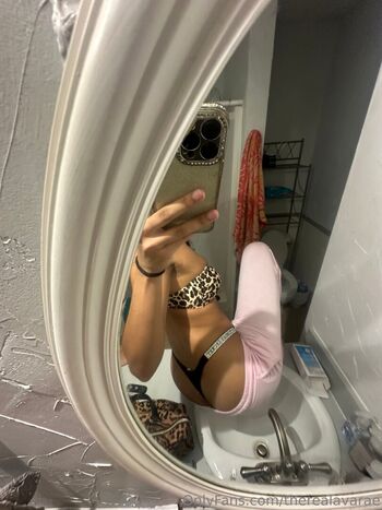Full leaked Therealavarae private photo