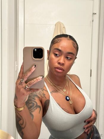 Full leaked Therealbombshell mint private photo