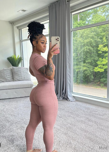 Full leaked Therealbombshell mint private photo